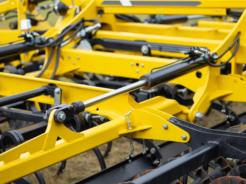 trattamenti-di-vernciatura-per-trattori-motori-serbatoi-e-cisterne